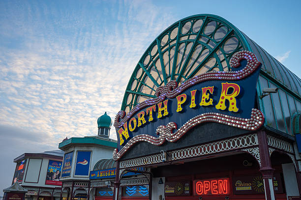 muelle norte, blackpool - north pier fotografías e imágenes de stock