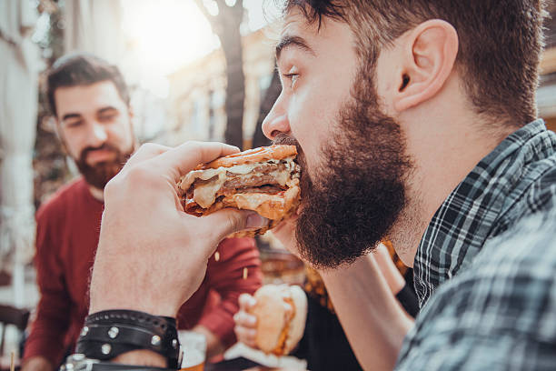 istock Friends In Fast Food Restaurant 530811838