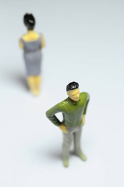 istock Man and woman turn back 530813411