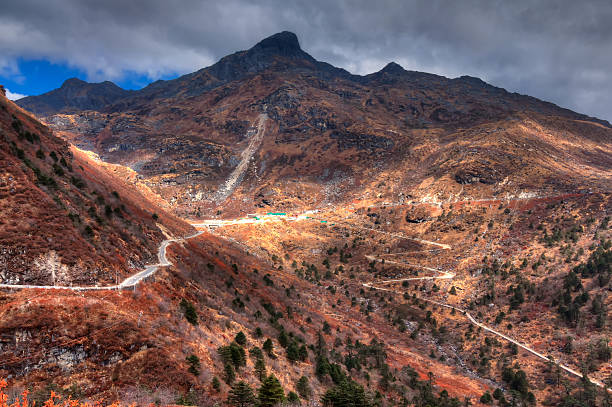 istock Curvy roads , Silk trading route between China and India 530822492