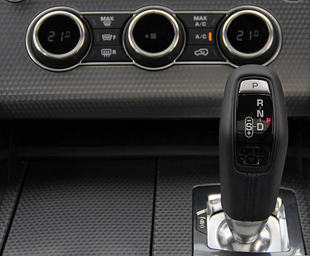 автоматическая ручка экипировки свободное - gearshift change speed shifter стоковые фото и изображения