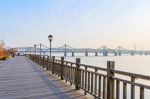 As one of the busiest crossings in Canada, the Samuel-De Champlain Bridge is a crucial corridor for the regional economy and for Canada as a whole. As many as 60 million vehicles and more than $20 billion in Canada-United States trade passed over the crossing annually.