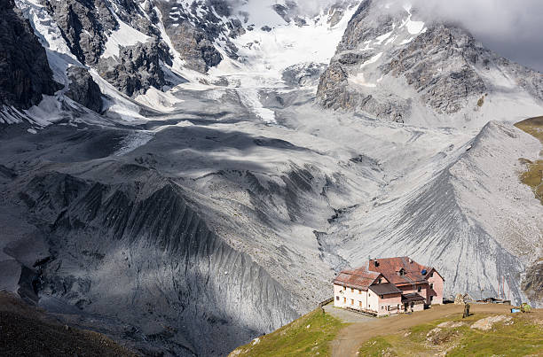 schaubachhütte, rifugio - sulden 뉴스 사진 이미지