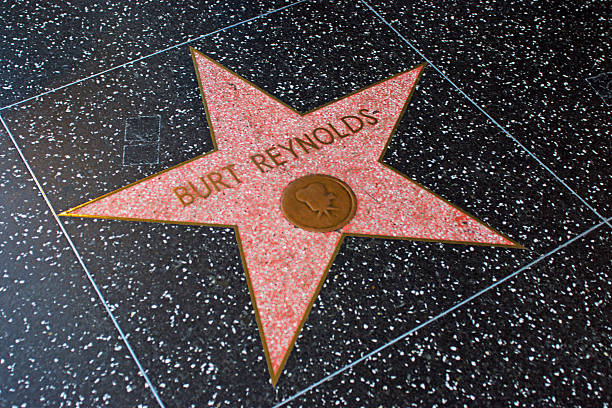 estrellas en el paseo de la fama - burt reynolds fotografías e imágenes de stock