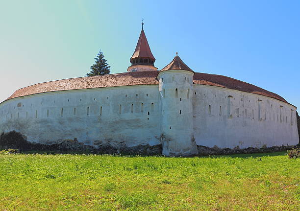 monastère prejmer - prejmer fortress photos et images de collection