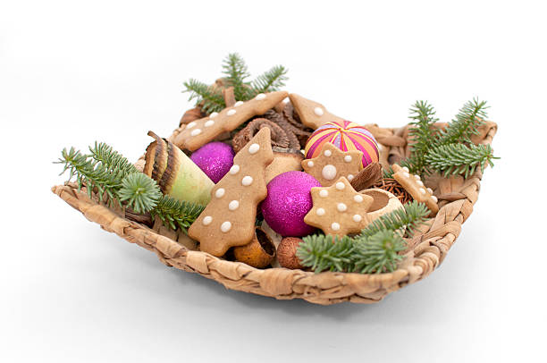 istock Christmas basket with gingerbread 530891315