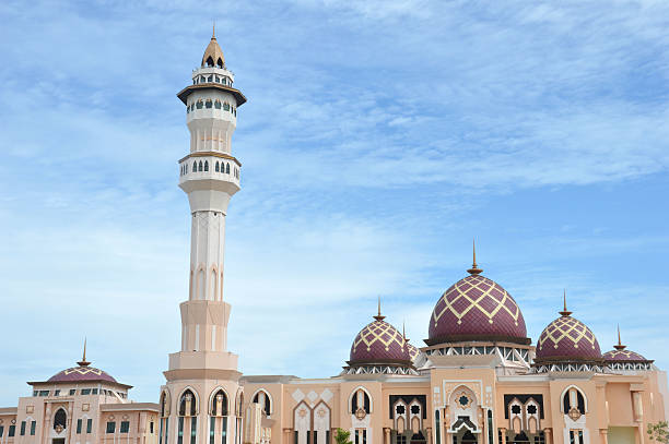 istock Baitul Izzah Tarakan Mosque, Indonesia 530901127