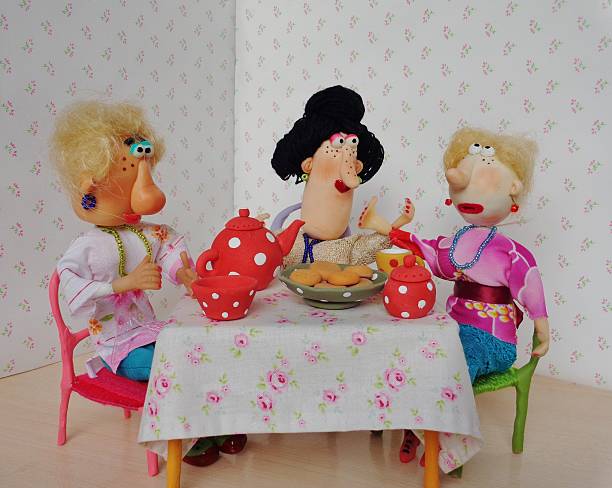 istock Puppets friends. Tea time 530904171