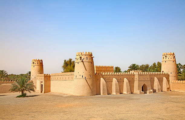 Jahili fort Famous Jahili fort in Al Ain oasis, United Arab Emirates fujairah stock pictures, royalty-free photos & images