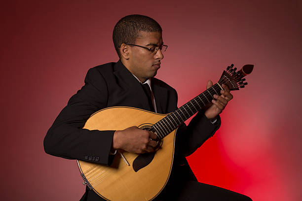 파두 음악가 - portuguese guitar 뉴스 사진 이미지