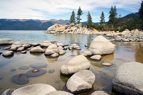 istock Smooth Rocks Clear Water Lake Tahoe Sand Harbor 530935257
