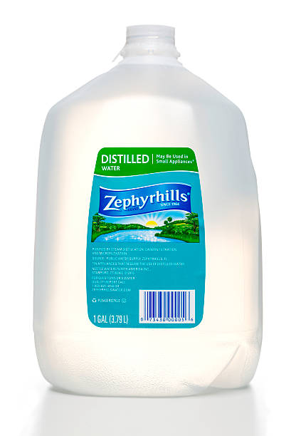 zephyrhills garrafa de água mineral - distilled water - fotografias e filmes do acervo