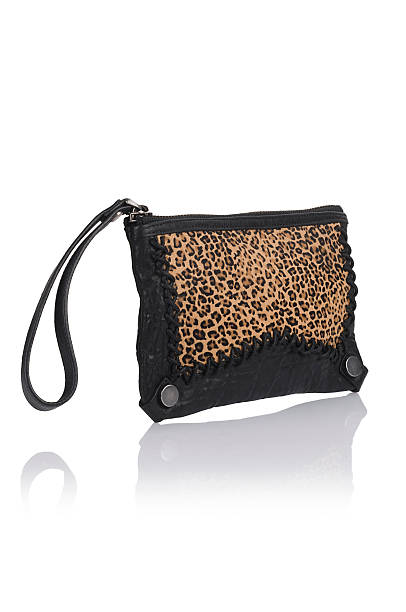 istock Fashionable women handbag 530938987