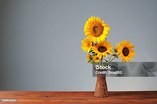 Sunflower In A Ceramic Vase Stock Photo - Download Image Now - Sunflower, Vase, 2015