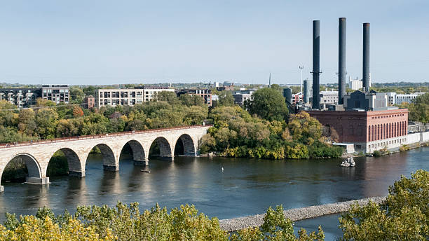 istock Mississippi River at Minneapolis 530946164