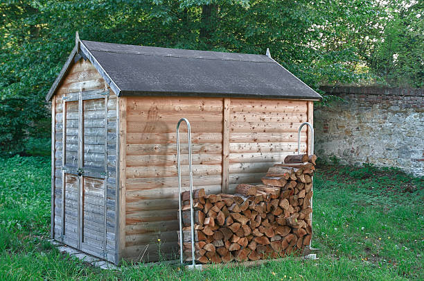 istock Small wooden shed in park 530949693