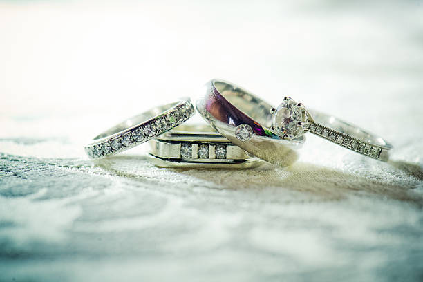 Wedding rings Wedding rings  funkeln stock pictures, royalty-free photos & images