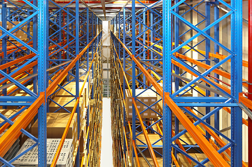 Automated Storage and Retrieval System in Distrbution Warehouse