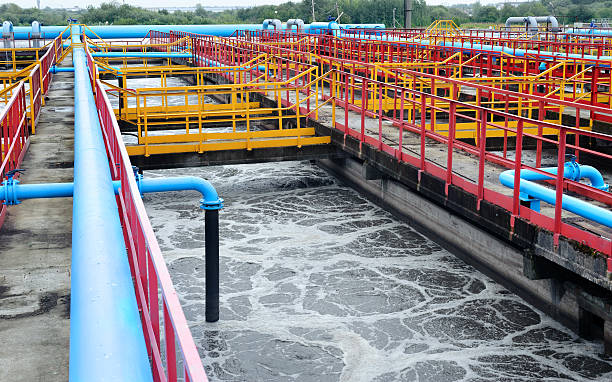 istock Cleaning construction for a sewage treatment 530987638