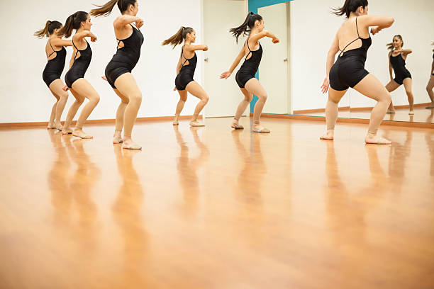 istock Women having fun in a dance class 530999512