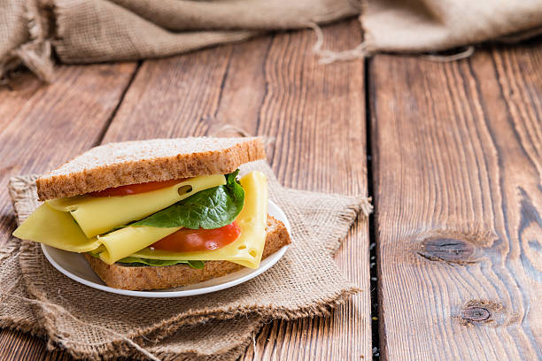 fresh (feitos sanduíche com queijo) - portion cheese baguette bread imagens e fotografias de stock