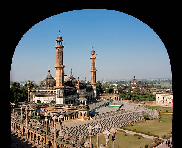 istock Fantastic old mosque of ancient complex Bara Imambara in India. 531001574