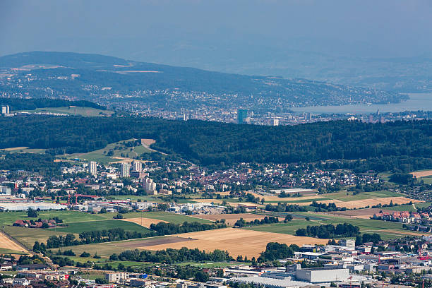 istock Views from to Mountain Lagern to Zurich 531006104