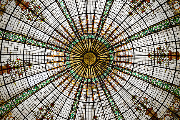 красочные стеклянный потолок - dome glass ceiling skylight стоковые фото и изображения