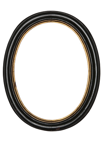 Antiguo marco oval de madera con fondo blanco, aislado photo