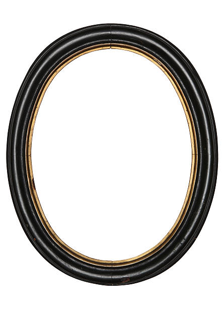 velho oval foto frame de madeira, isolada, fundo branco - oval shape fotos imagens e fotografias de stock