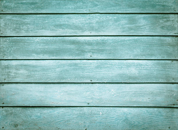 istock Green wooden wall background 531033941
