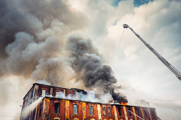 antincendio - building exterior obsolete abandoned damaged foto e immagini stock