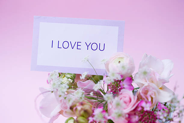 istock Flower arrangement and message card 531049886
