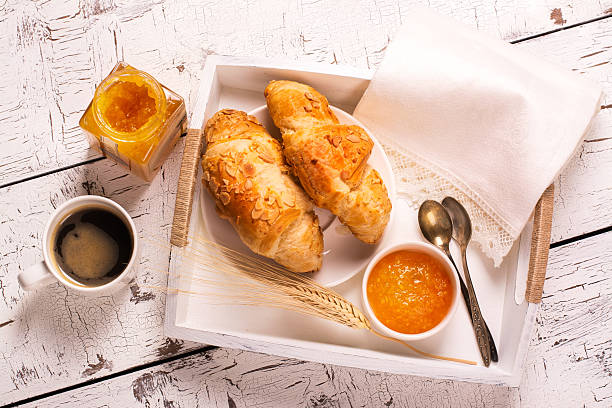 tradycyjne francuskie śniadanie - food and drink croissant french culture bakery zdjęcia i obrazy z banku zdjęć