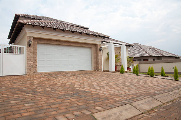 istock Suburban House for Sale 531065846