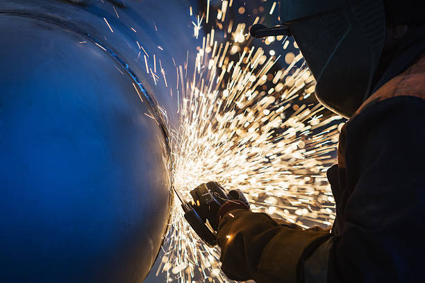 istock Cleaning Welding on the big Pipe 531078031