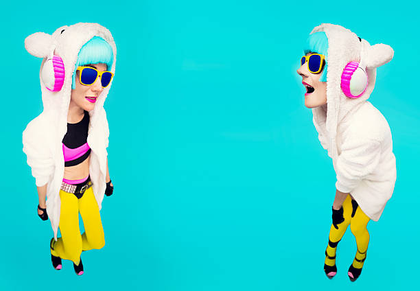 istock Funny DJ Girls Sweatshirt Teddy Bear 531112235
