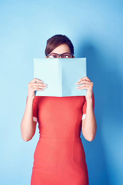 nauka jest moc - book reading dress women zdjęcia i obrazy z banku zdjęć