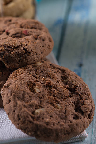istock close view on brown chocolate homemade cookies 531127385