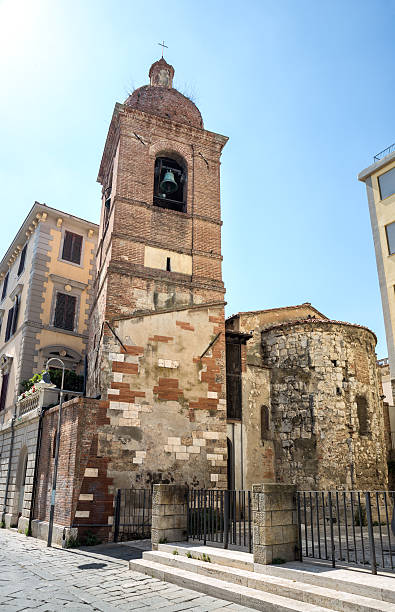 башня колокола в церковь san pietro, grosseto тоскана италия - grosseto province стоковые фото и изображения