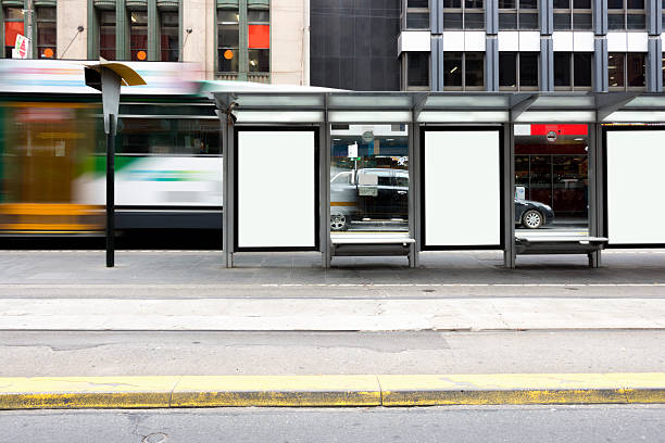 cartazes em branco na parada de bonde - day outdoors built structure building exterior - fotografias e filmes do acervo