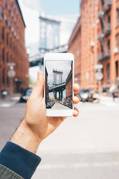 istock Photographing Manhattan Bridge in New York with Smartphone 531169578
