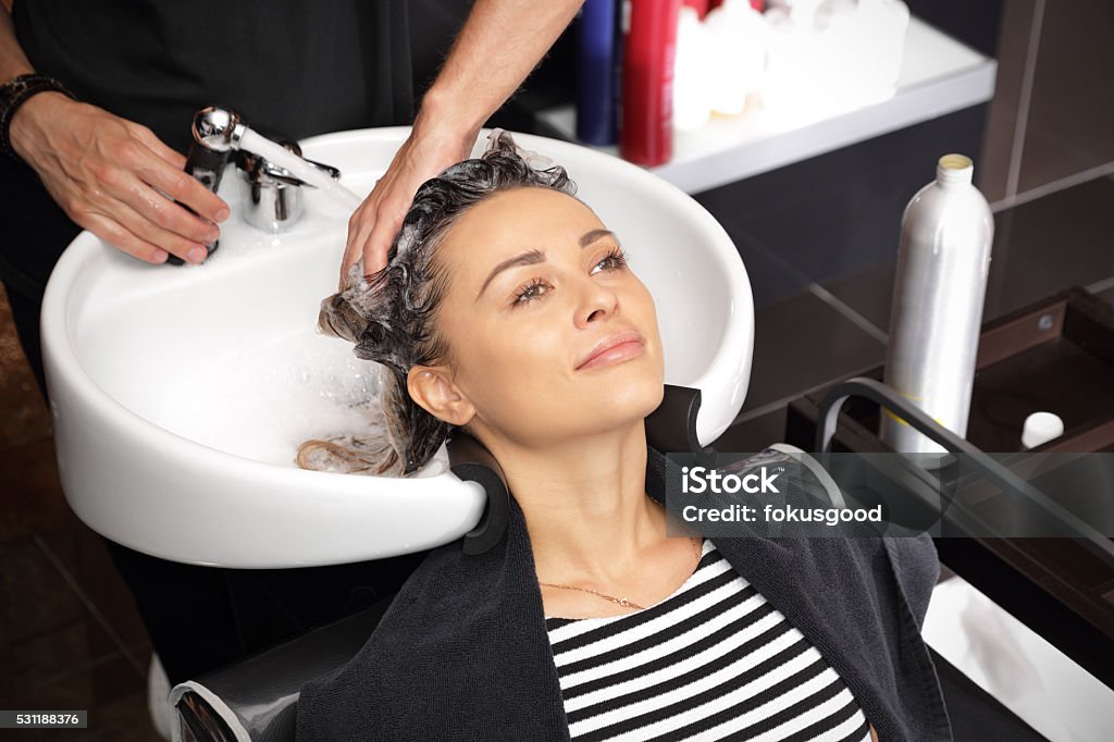 Mädchen in einem beauty-salon entspannt - Lizenzfrei Frauen Stock-Foto