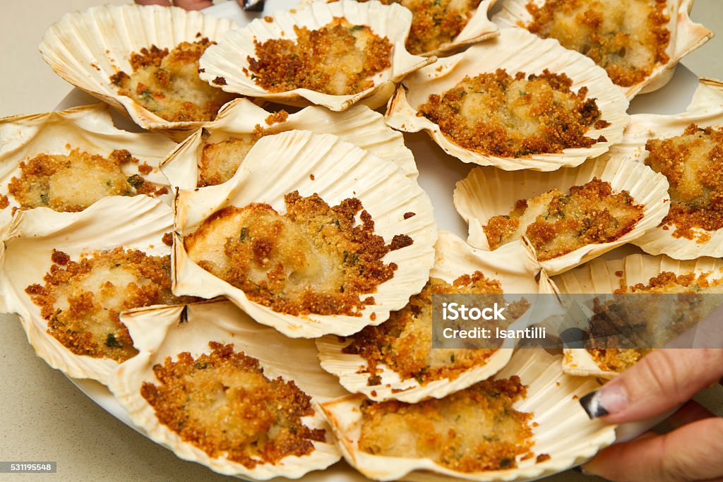 scallops au gratin dish with scallops au gratin Appetizer Stock Photo