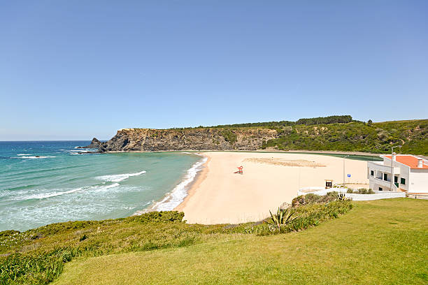 istock Algarve: Praia de Odeceixe, Beach and village by the sea 531210125
