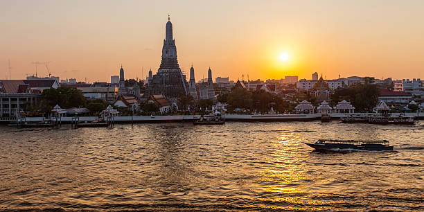 istock Wat Arun and Chao Phraya River at Sunset 531240040
