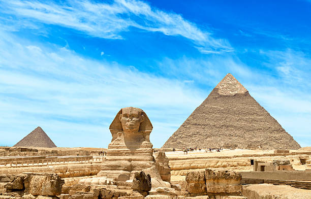 piramida giza dan sphinx di kairo, mesir - sfinks agung giza foto potret stok, foto, & gambar bebas royalti