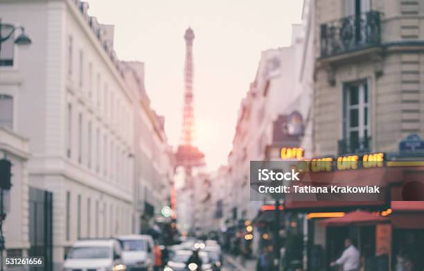 Blurred Background Parisian Street With Eiffel Tower In Perspective Stockfoto en meer beelden van Parijs - Frankrijk