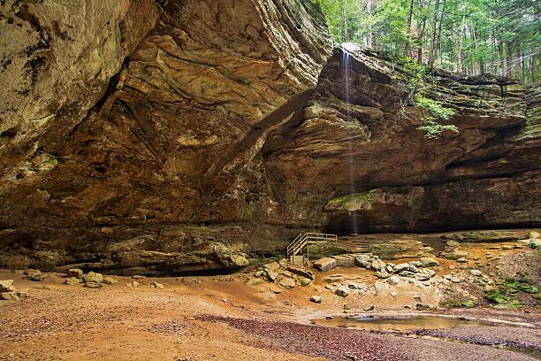 istock Hiking The Ash Cave Trail In Hocking Hills State Park 531265045