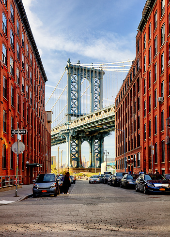 Manhattan Bridge from an alley in Brooklyn, New York